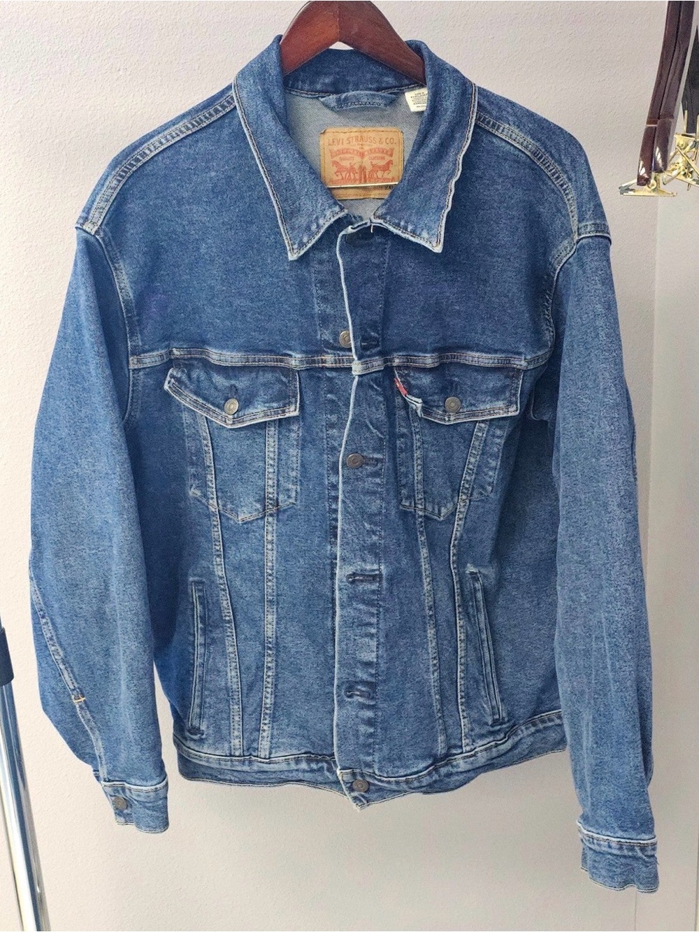 Levi's Men's Mid Blue Denim Jacket Trucker